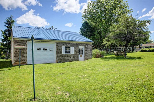 1343 SECOND AVENUE, Chambersburg, PA 17202