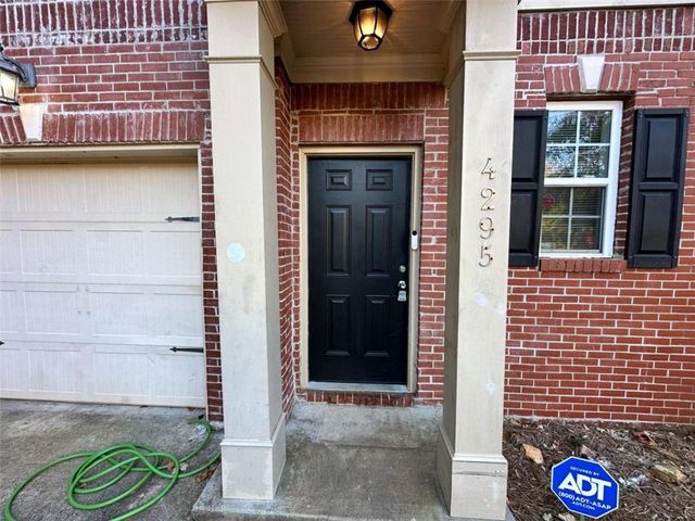 4295 Youngstown Circle, Stone Mountain, GA 30083