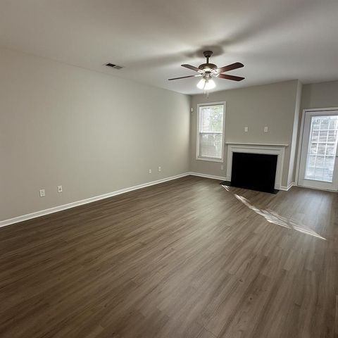 4295 Youngstown Circle, Stone Mountain, GA 30083