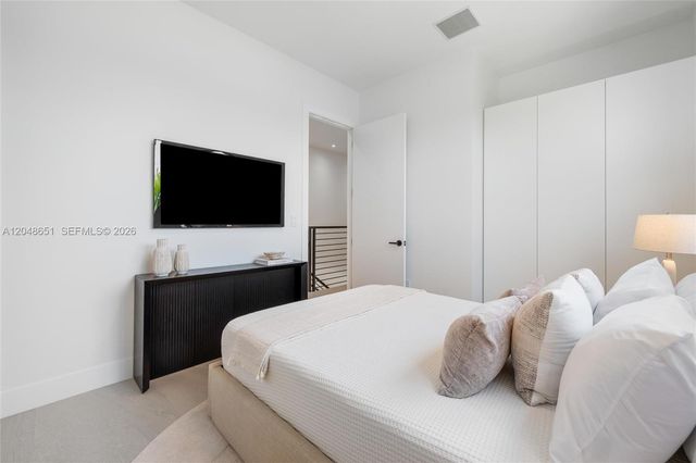 2787 SW 34th Avenue, Miami, FL 33133