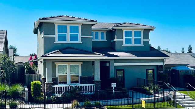 1030 Meadowlands Dr, Oakdale, CA 95361
