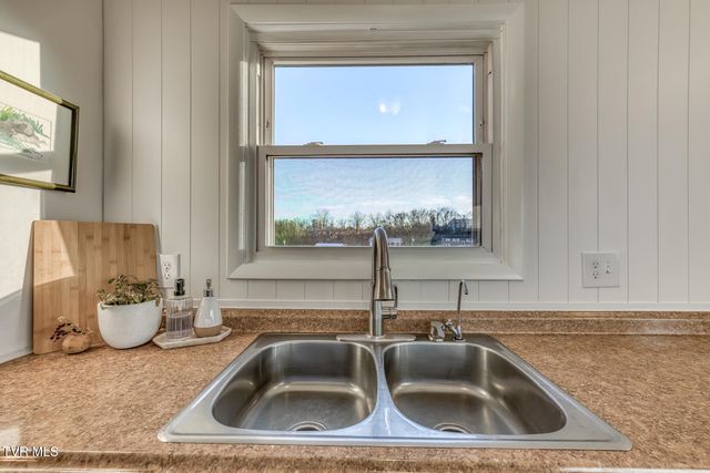 315 Piercy Street, Blountville, TN 37617