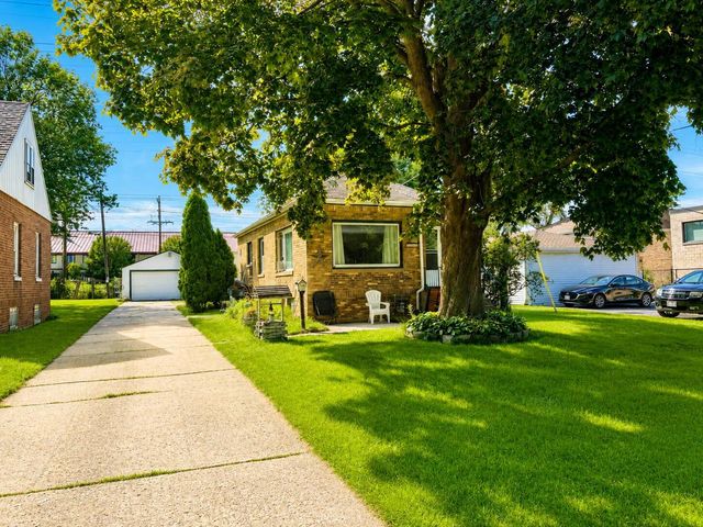 3143 S 99th STREET, Milwaukee, WI 53227
