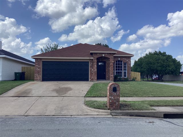 415 Cross Cut Drive, Arlington, TX 76018