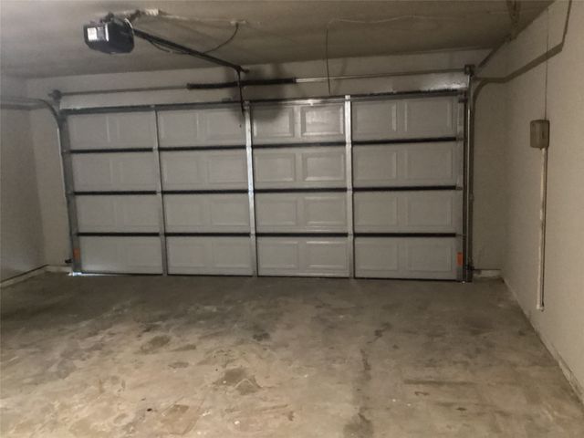 415 Cross Cut Drive, Arlington, TX 76018