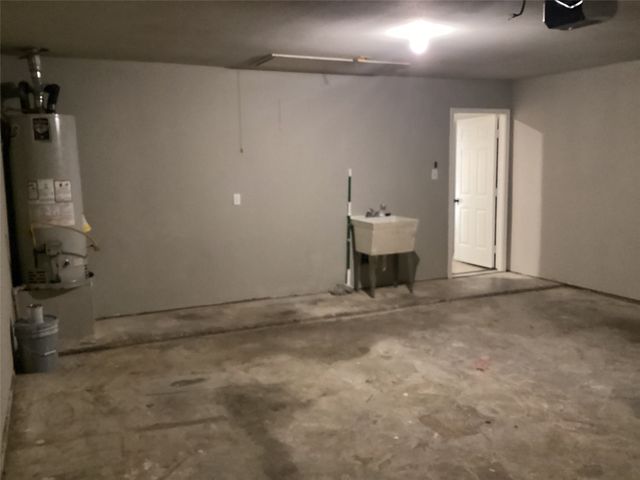 415 Cross Cut Drive, Arlington, TX 76018