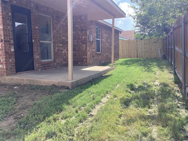 415 Cross Cut Drive, Arlington, TX 76018
