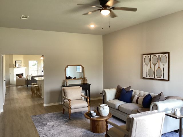 415 Cross Cut Drive, Arlington, TX 76018
