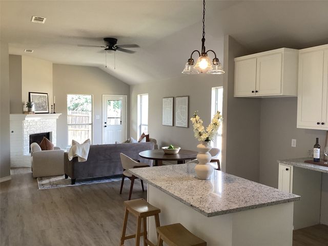 415 Cross Cut Drive, Arlington, TX 76018