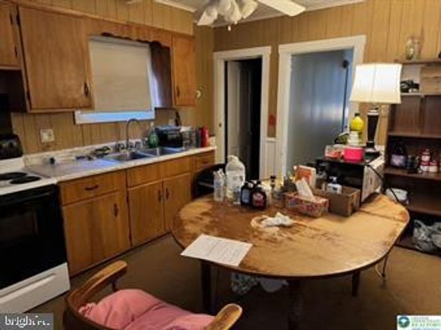 14 CHAPEL DR, Hamburg, PA 19526