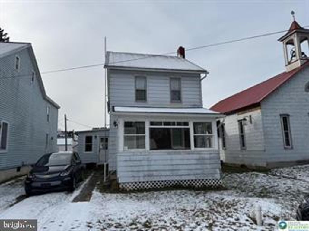 14 CHAPEL DR, Hamburg, PA 19526