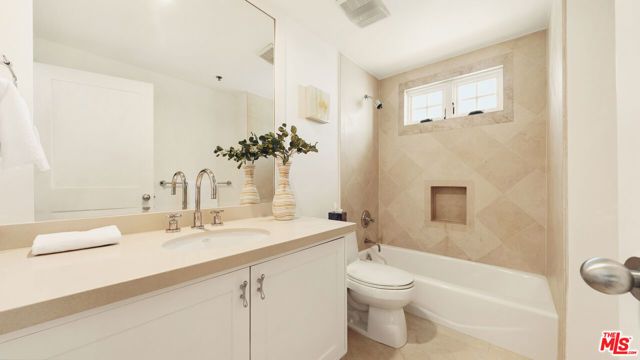 1040 4th Street 405, Santa Monica, CA 90403