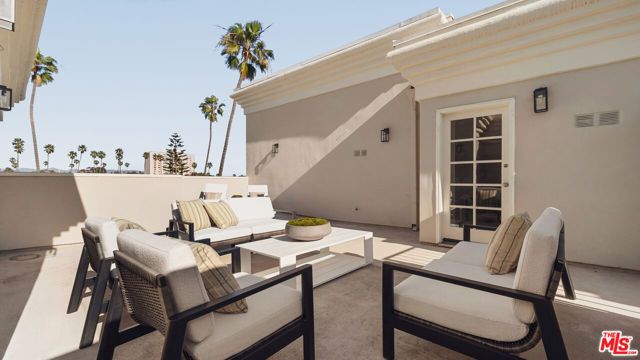 1040 4th Street 405, Santa Monica, CA 90403