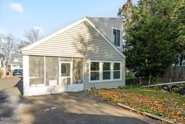 1681 Tibbits Avenue, Troy, NY 12180