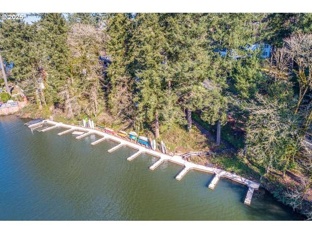 17035 WESTVIEW Dr, Lake Oswego, OR 97034