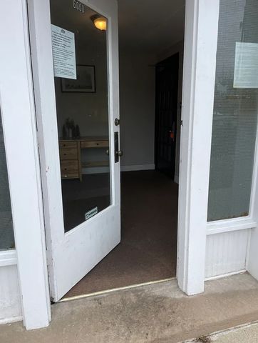 6010 W Seminole Street 2, Chicago, IL 60646