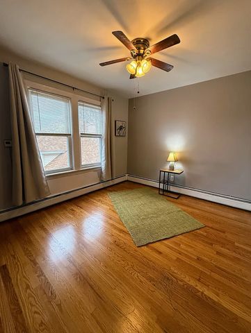 6010 W Seminole Street 2, Chicago, IL 60646