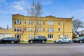 6010 W Seminole Street 2, Chicago, IL 60646
