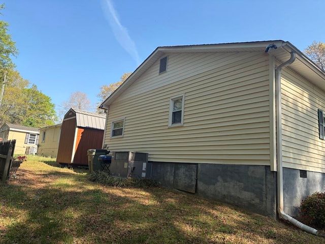 410 E Nott St, Gaffney, SC 29340