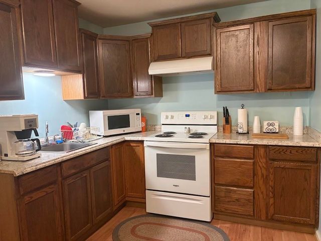410 E Nott St, Gaffney, SC 29340