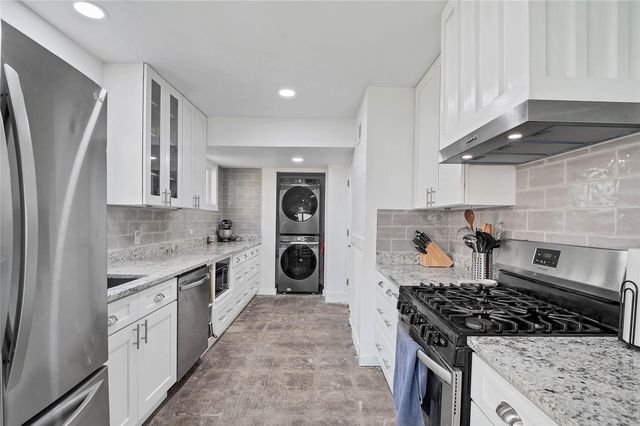 2001 Iroquois LN, Austin, TX 78741