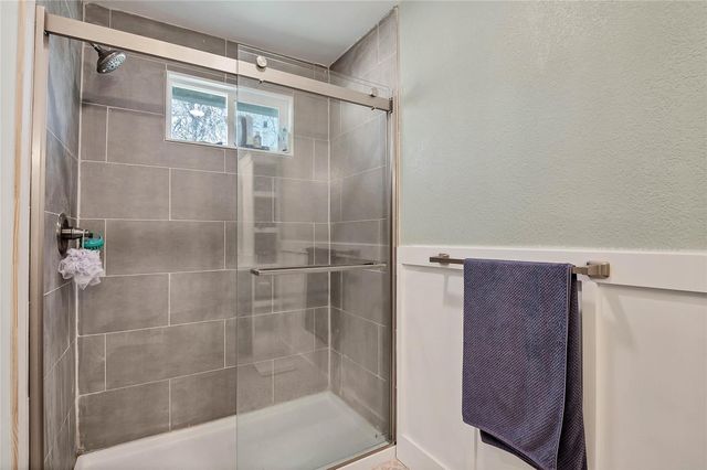 2001 Iroquois LN, Austin, TX 78741