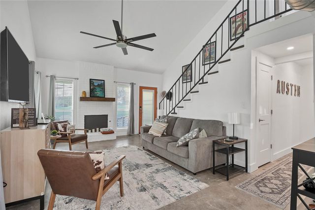 2001 Iroquois LN, Austin, TX 78741