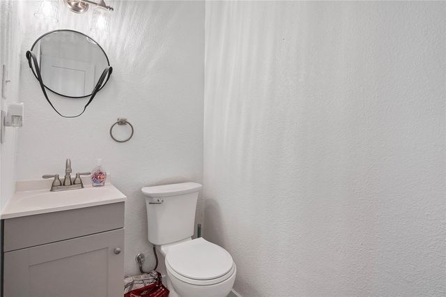 2001 Iroquois LN, Austin, TX 78741