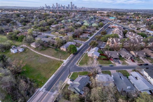 2001 Iroquois LN, Austin, TX 78741