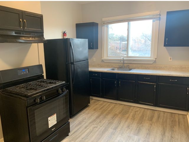 7749 S Muskegon Avenue, Chicago, IL 60649