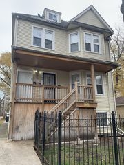 7749 S Muskegon Avenue, Chicago, IL 60649
