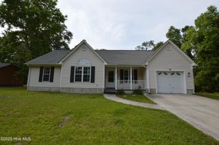 228 Natalie Lane, Hubert, NC 28539