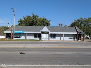 420 S Scatterfield Road, Anderson, IN 46012