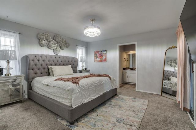 1812 Edinburg Court, Yukon, OK 73099