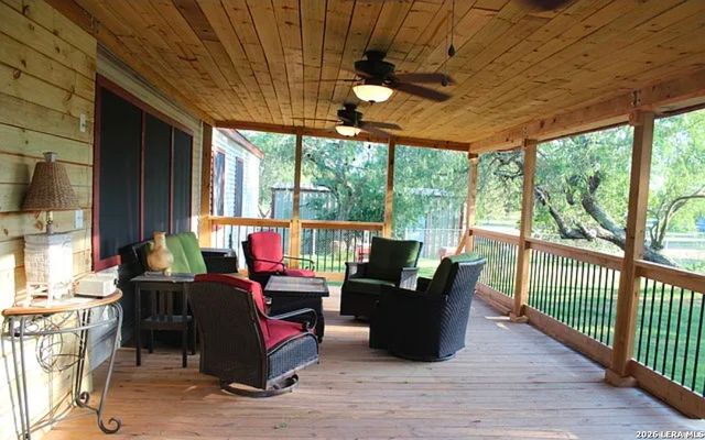 307 Homeridge, La Vernia, TX 78121