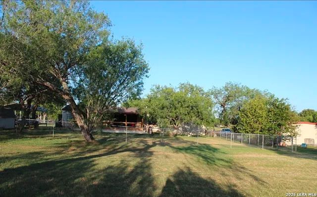 307 Homeridge, La Vernia, TX 78121