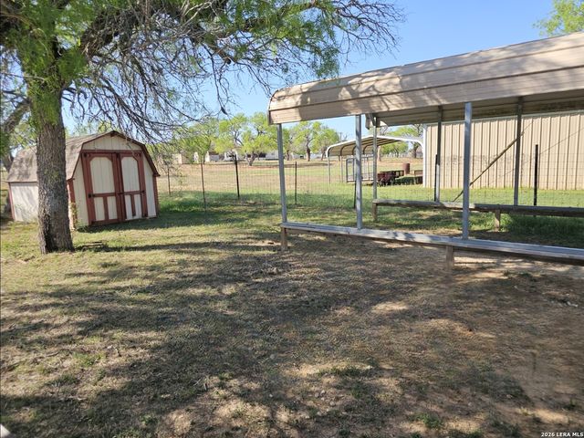 307 Homeridge, La Vernia, TX 78121