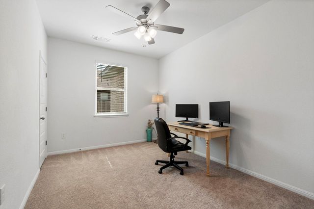 167 Dogvane CIR, Kyle, TX 78640