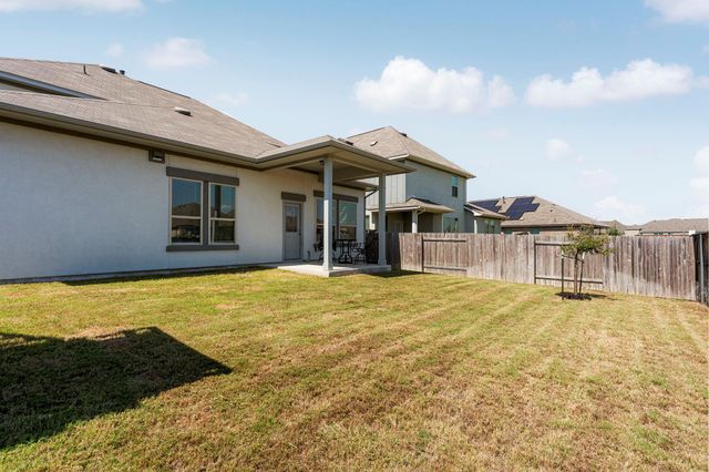167 Dogvane CIR, Kyle, TX 78640