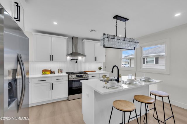 8 Kinsale Street, Toms River, NJ 08757