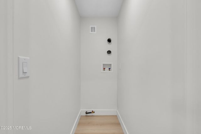 8 Kinsale Street, Toms River, NJ 08757