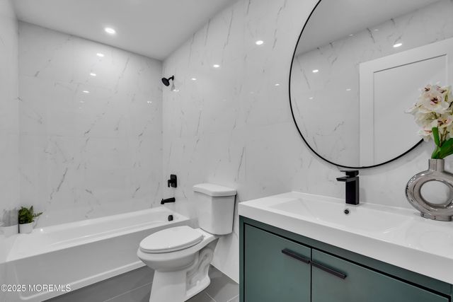 8 Kinsale Street, Toms River, NJ 08757