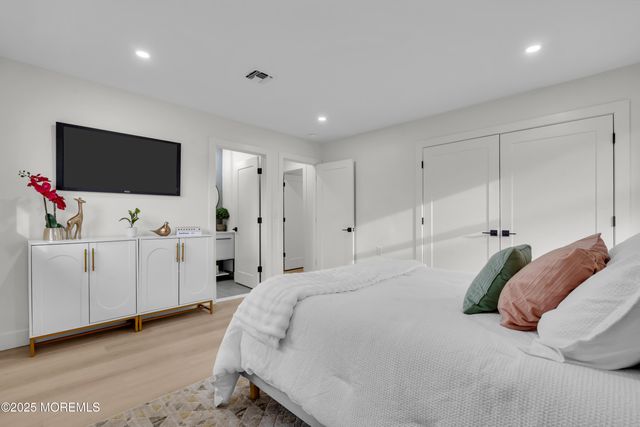 8 Kinsale Street, Toms River, NJ 08757