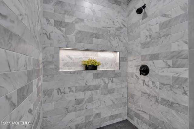 8 Kinsale Street, Toms River, NJ 08757