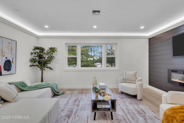 8 Kinsale Street, Toms River, NJ 08757