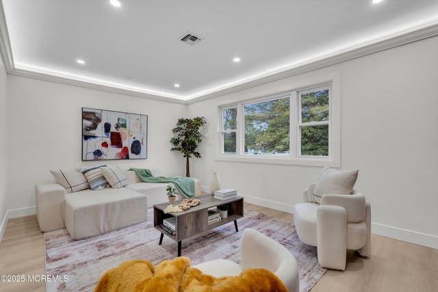 8 Kinsale Street, Toms River, NJ 08757