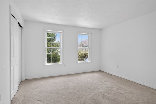 19 Intervale Farm Ln, Northborough, MA 01532