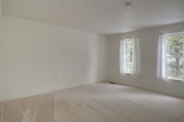 19 Intervale Farm Ln, Northborough, MA 01532