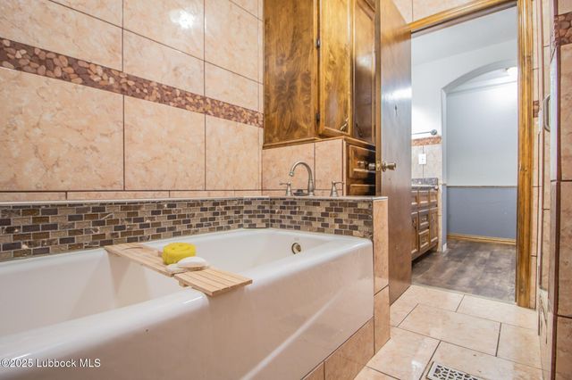 1319 N Cedar Street, Brownfield, TX 79316