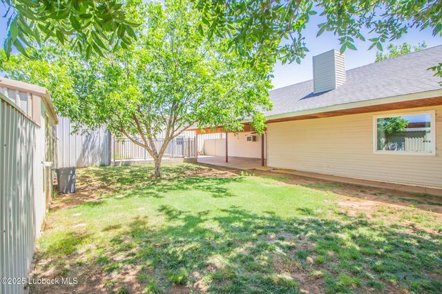 1319 N Cedar Street, Brownfield, TX 79316